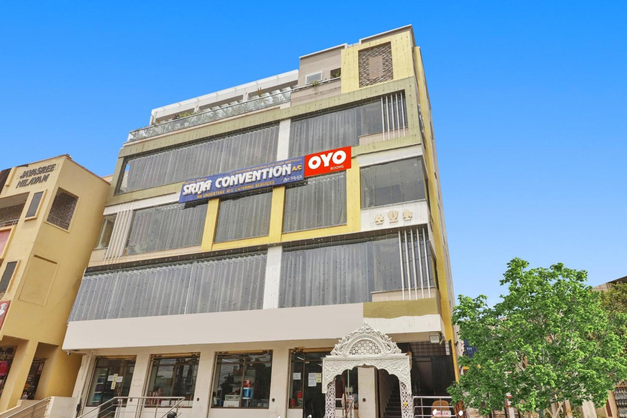 היידראבד Super Hotel O Dk Reddy Square מראה חיצוני תמונה