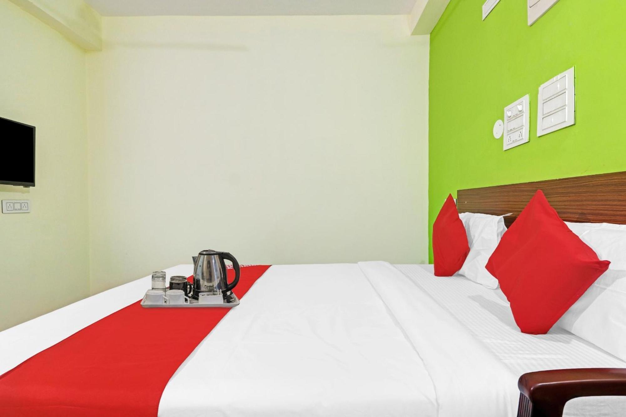 היידראבד Super Hotel O Dk Reddy Square מראה חיצוני תמונה